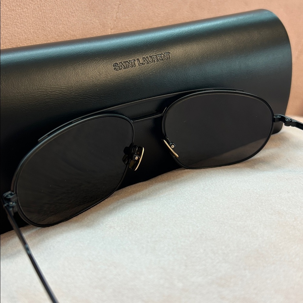 Saint Laurent Sunglasses Black & Gold - Picture 2 of 6